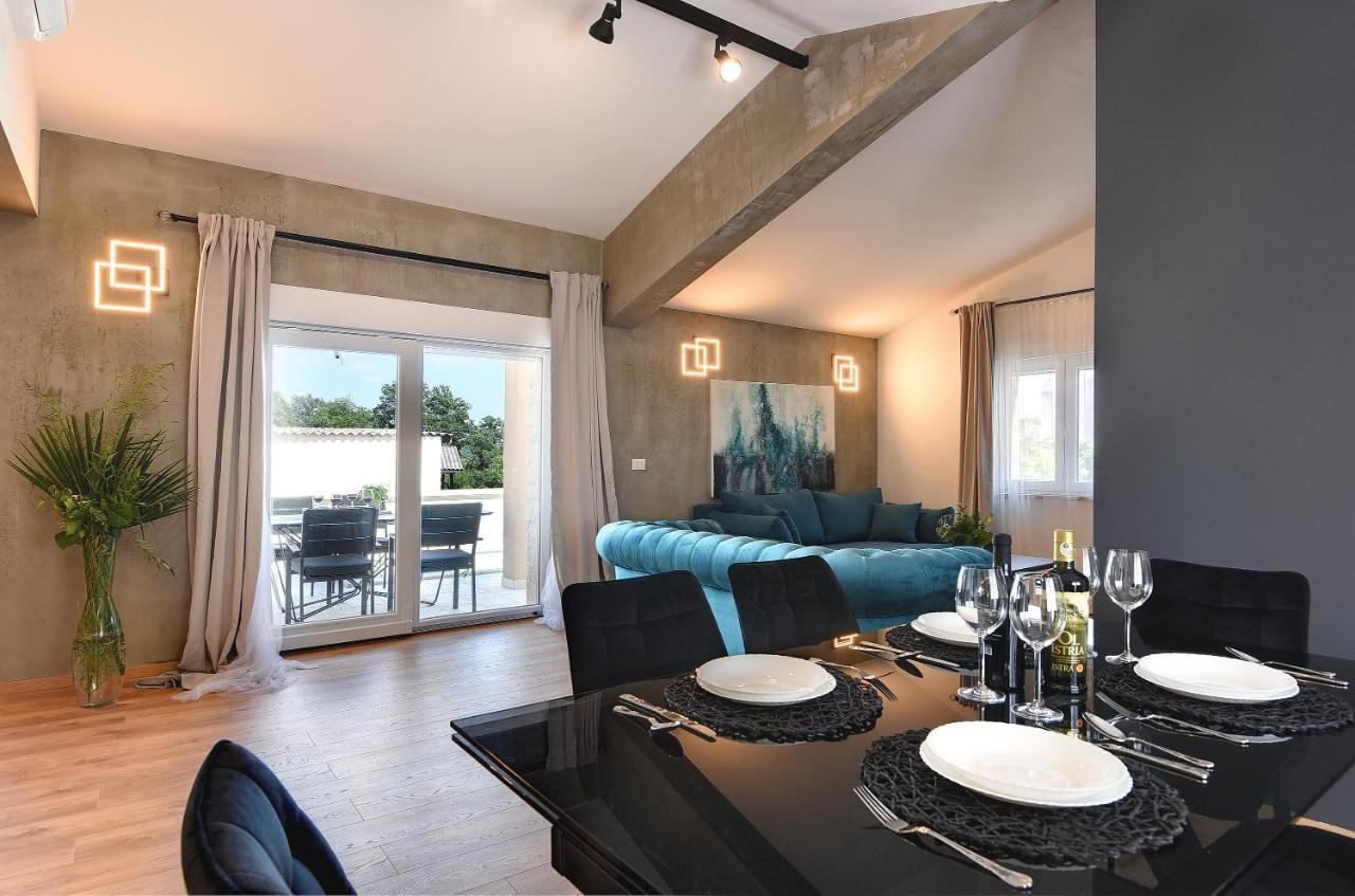 Vila Una With Private Pool Near Rovinj - Open 2022 Rovinjsko Selo Buitenkant foto