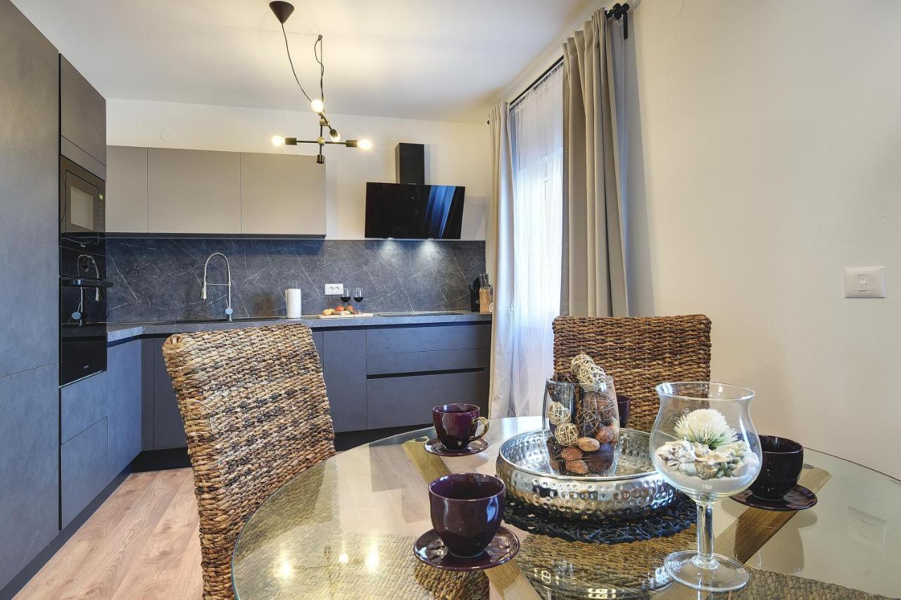 Vila Una With Private Pool Near Rovinj - Open 2022 Rovinjsko Selo Buitenkant foto