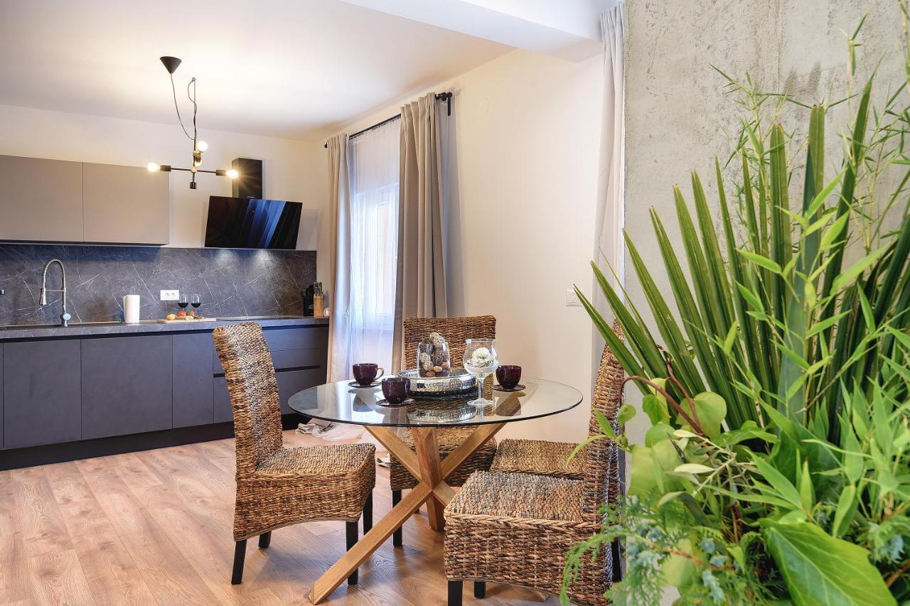Vila Una With Private Pool Near Rovinj - Open 2022 Rovinjsko Selo Buitenkant foto