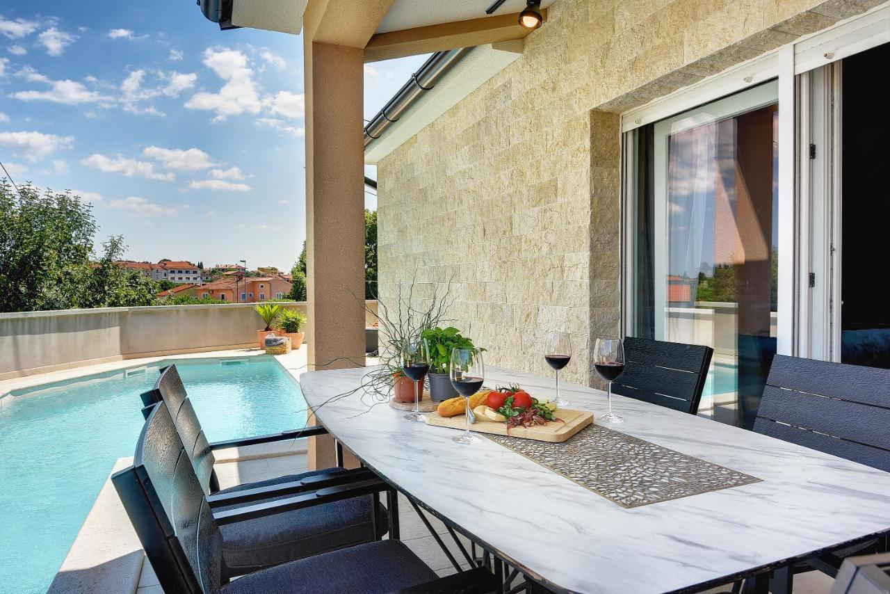 Vila Una With Private Pool Near Rovinj - Open 2022 Rovinjsko Selo Buitenkant foto